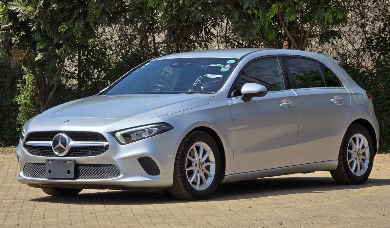 
								Mercedes Benz A180 full									