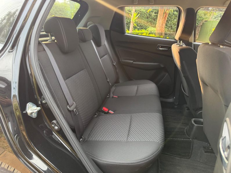 
								Suzuki Swift RS full									
