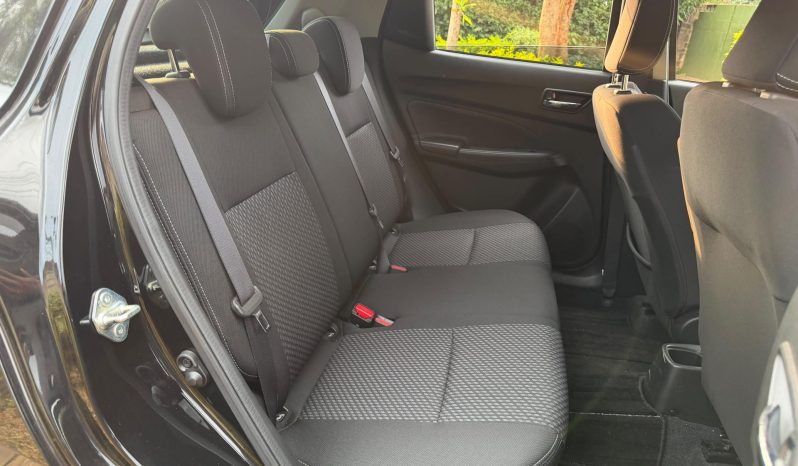 
								Suzuki Swift RS full									
