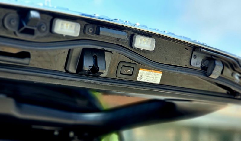 
								Toyota Landcruiser 200 Series ZX full									