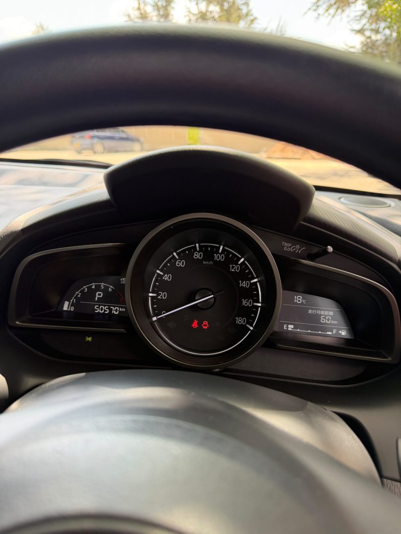 
								Mazda 2 full									