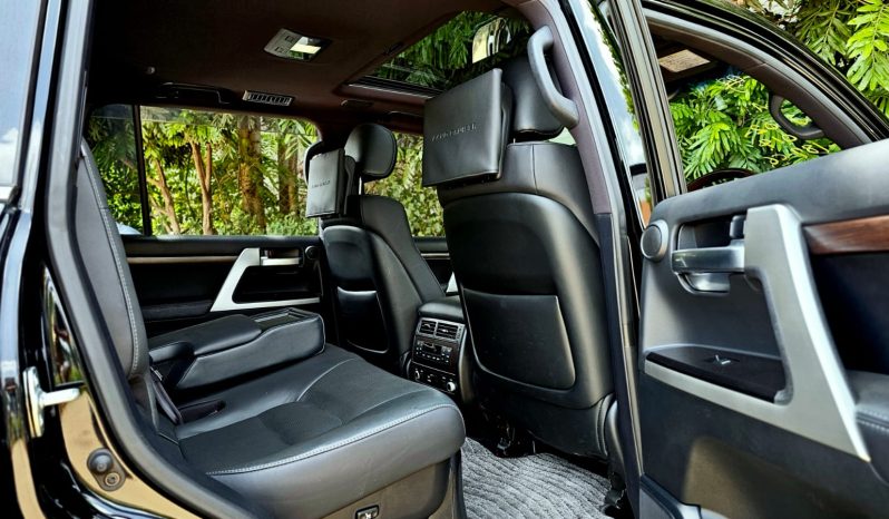 
								Toyota Landcruiser 200 Series ZX full									