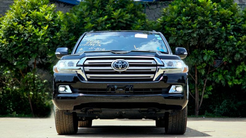 
								Toyota Landcruiser 200 Series ZX full									