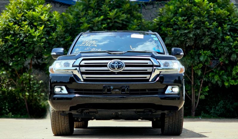 
								Toyota Landcruiser 200 Series ZX full									