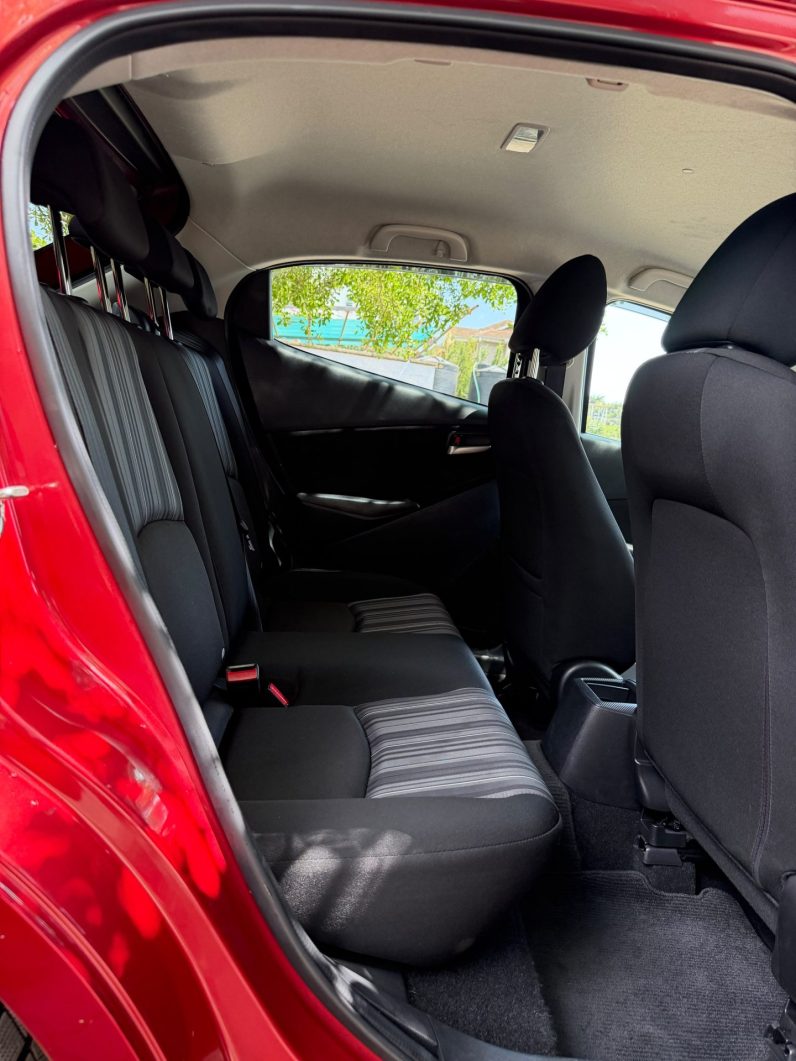 
								Mazda 2 full									