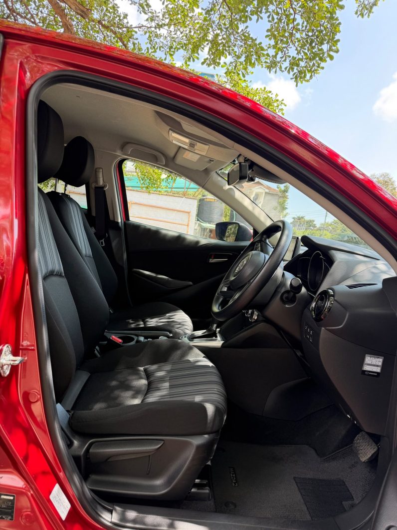 
								Mazda 2 full									