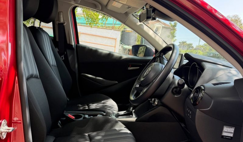 
								Mazda 2 full									