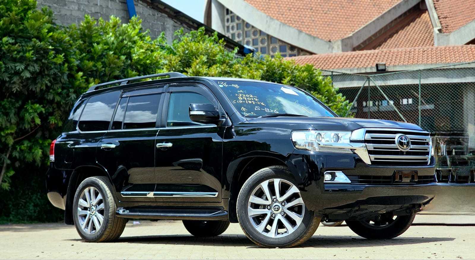 のん Toyota Landcruiser 200 Series ZX – MotorPlug Hub