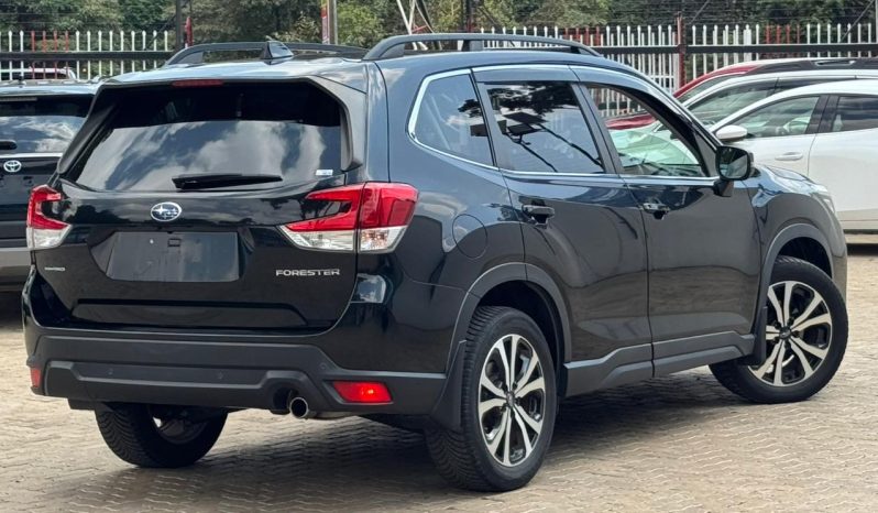 
								Subaru Forester full									