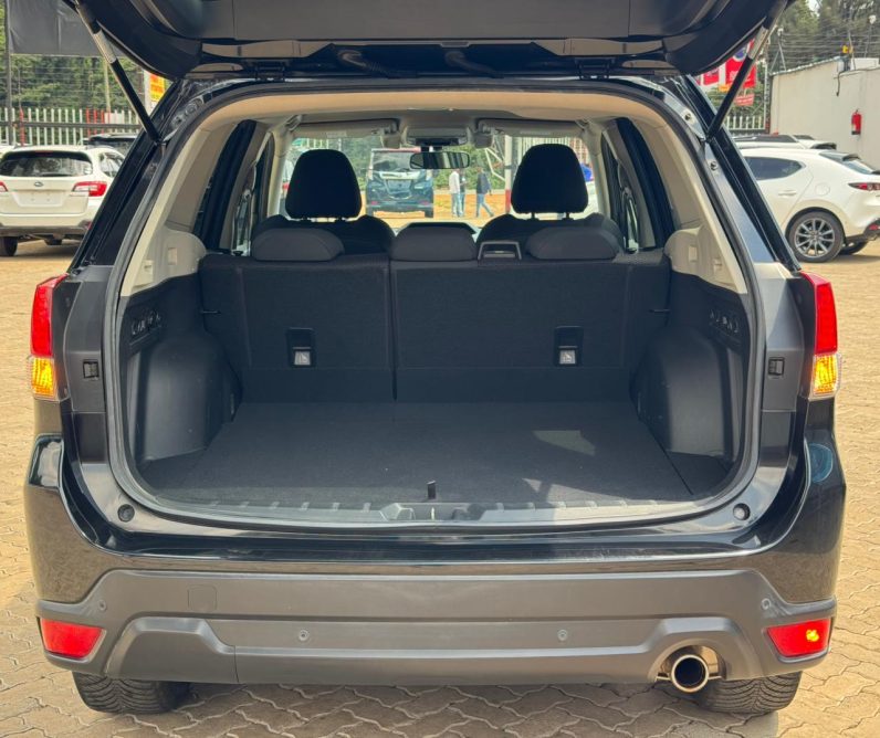 
								Subaru Forester full									