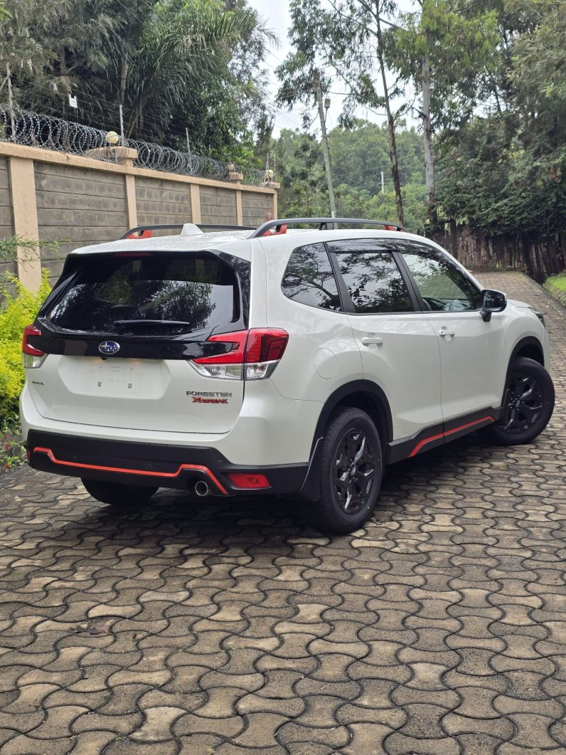 
								Subaru Forester SK9 Xbreak full									