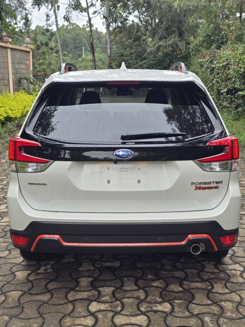 
								Subaru Forester SK9 Xbreak full									
