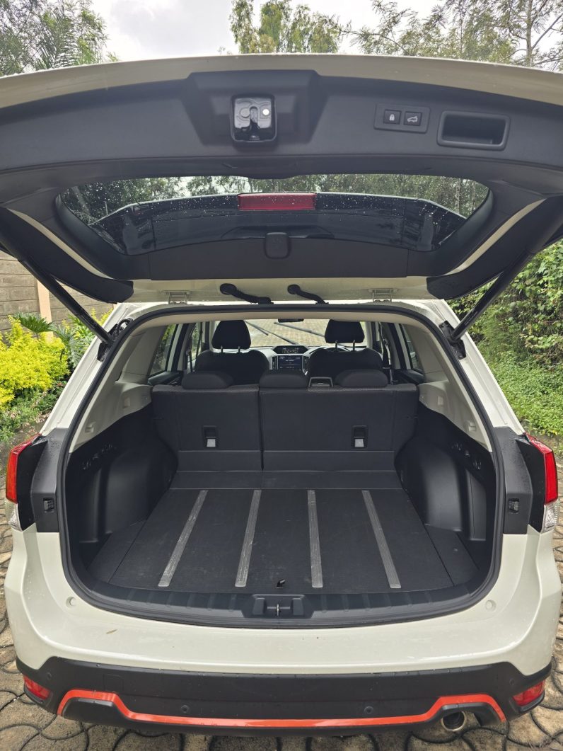 
								Subaru Forester SK9 Xbreak full									