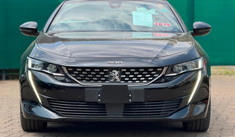 
								Peugeot 508 full									