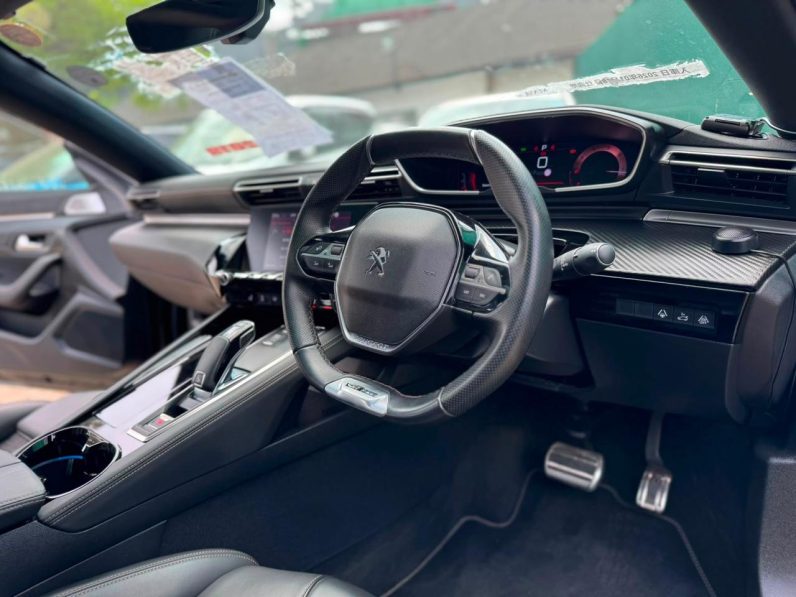 
								Peugeot 508 full									