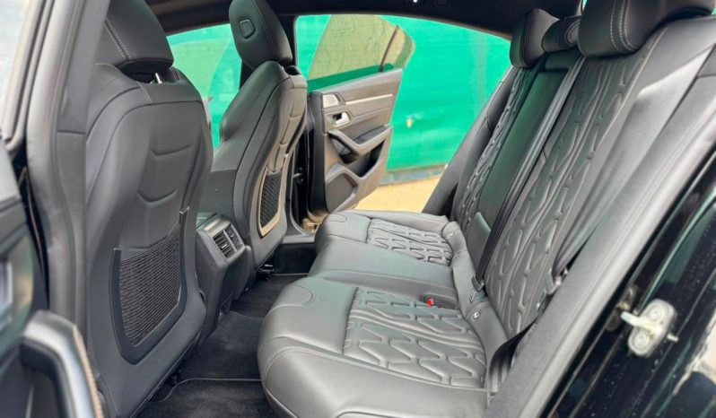 
								Peugeot 508 full									