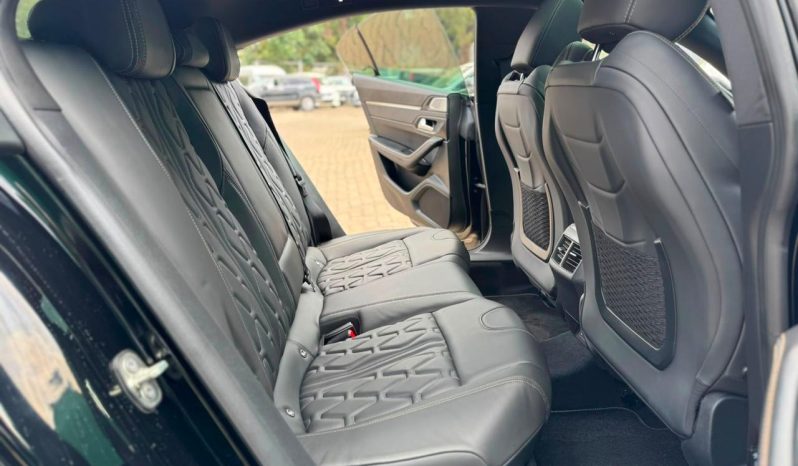 
								Peugeot 508 full									