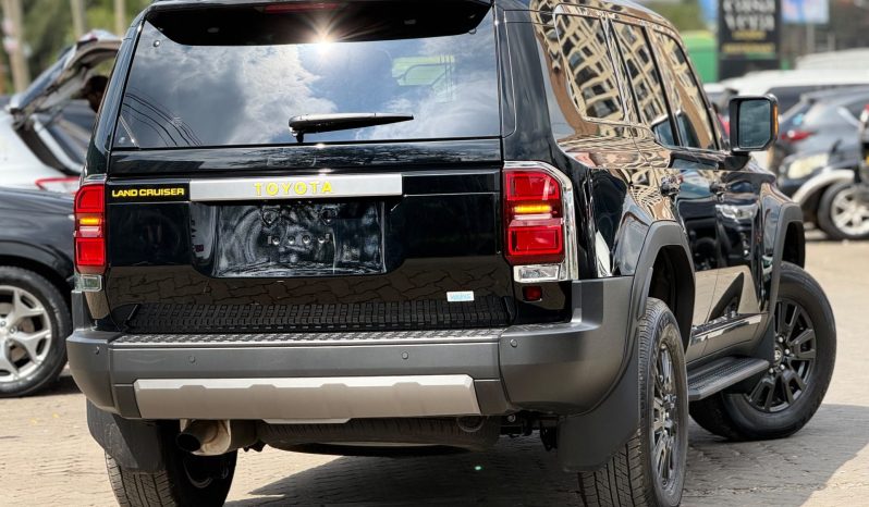
								Toyota Land Cruiser J250 full									