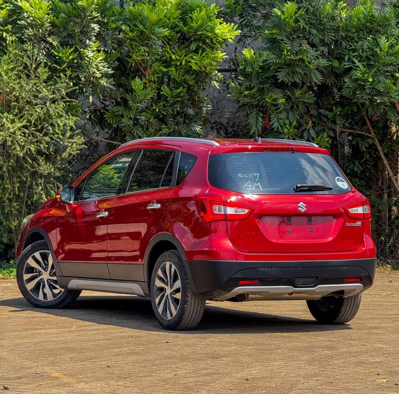 
								Suzuki SX4-S-CROSS full									