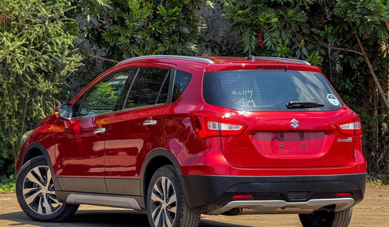 
								Suzuki SX4-S-CROSS full									