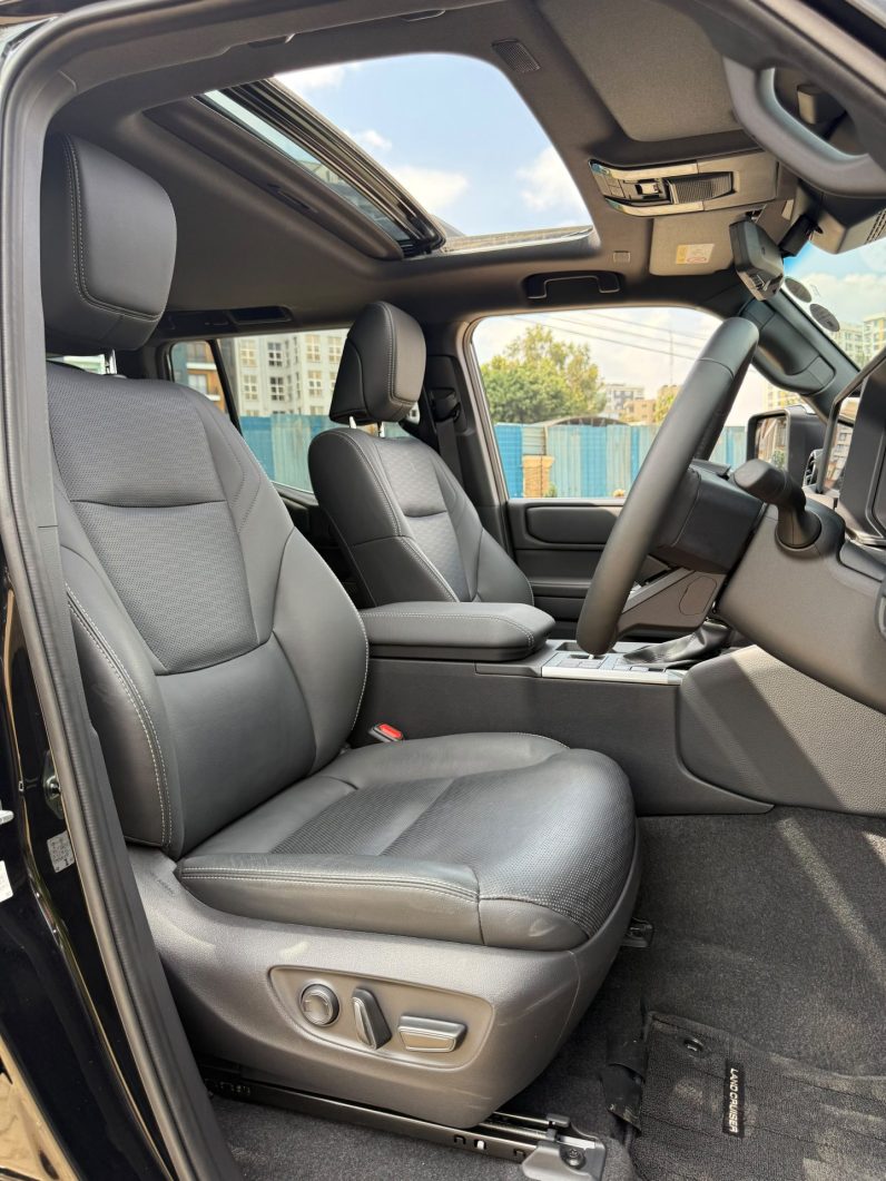 
								Toyota Land Cruiser J250 full									