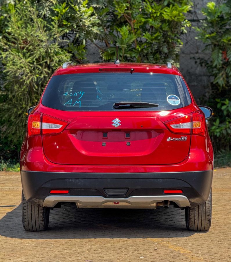 
								Suzuki SX4-S-CROSS full									