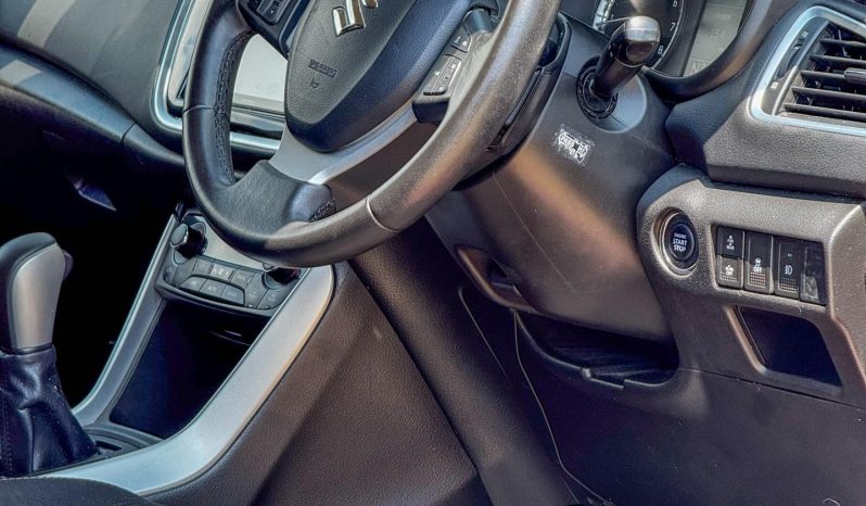 
								Suzuki SX4-S-CROSS full									