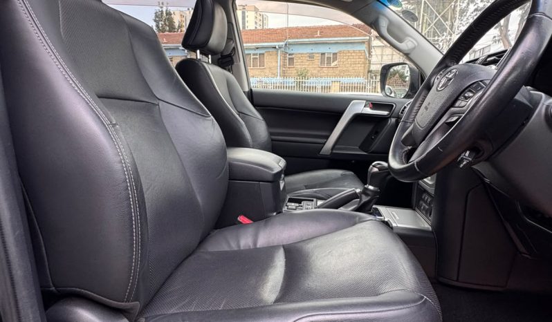 
								Toyota Land Cruiser Prado TXL full									
