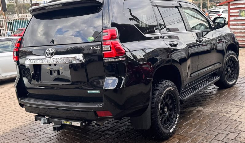 
								Toyota Land Cruiser Prado TXL full									