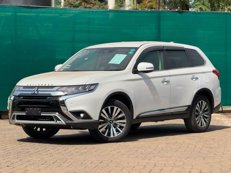 
								Mitsubishi Outlander full									