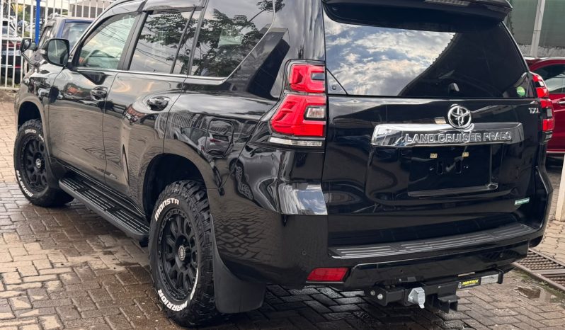 
								Toyota Land Cruiser Prado TXL full									