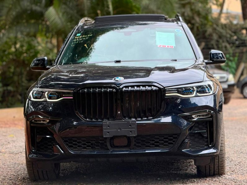 
								BMW X7 full									