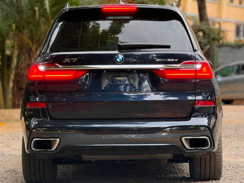 
								BMW X7 full									