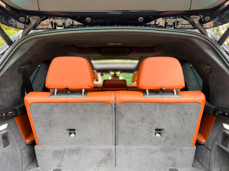 
								BMW X7 full									