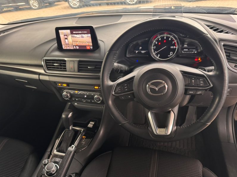 
								Mazda Axela full									