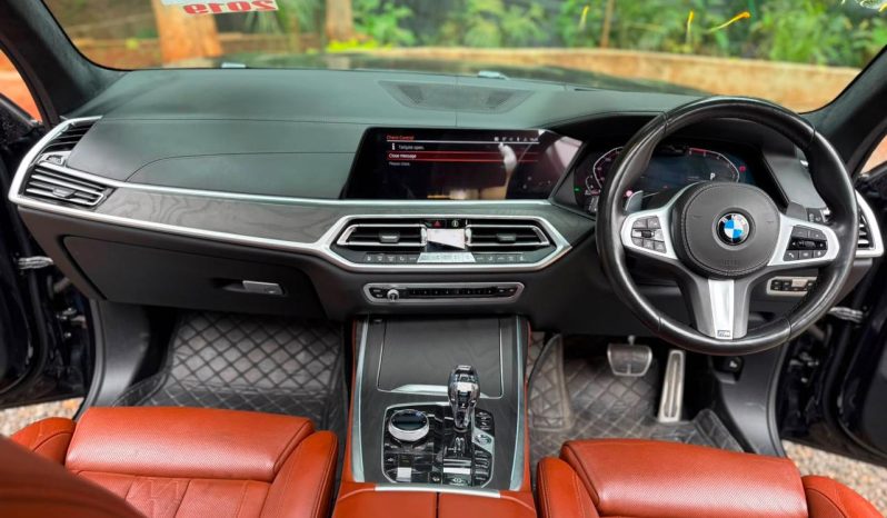 
								BMW X7 full									