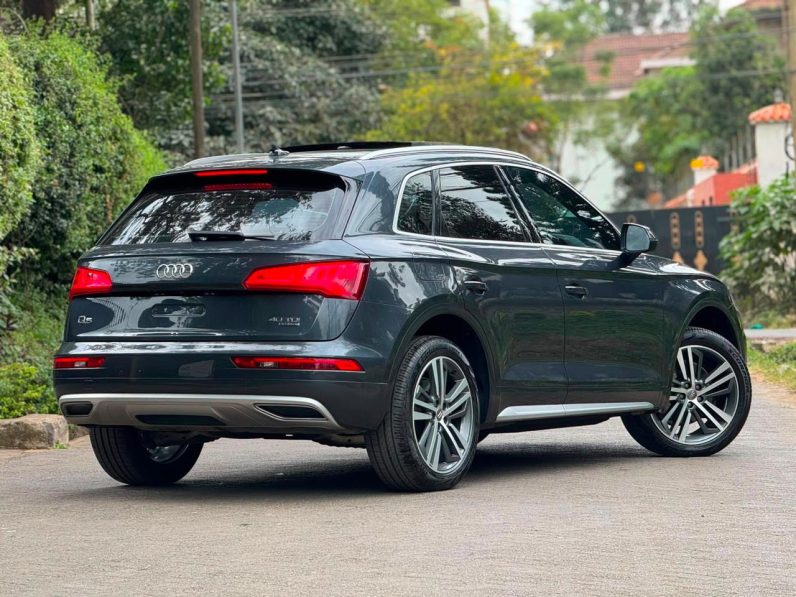 
								AUDI Q5 TDI QUATTRO full									