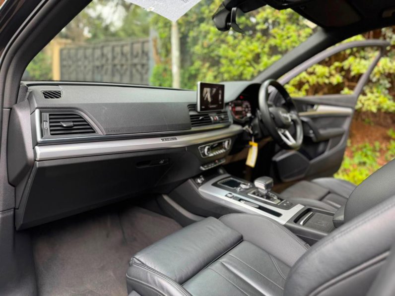 
								AUDI Q5 TDI QUATTRO full									
