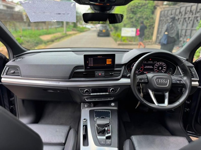 
								AUDI Q5 TDI QUATTRO full									