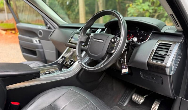 
								Range Rover Sport HSE full									