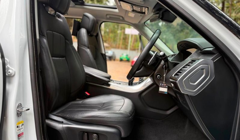 
								Range Rover Sport HSE full									