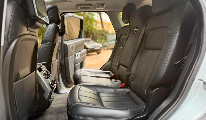 
								Range Rover Sport HSE full									