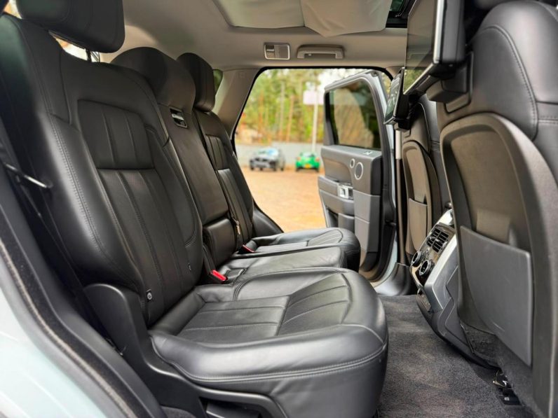
								Range Rover Sport HSE full									