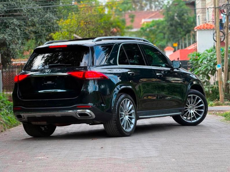 
								Mercedes Benz GLE 300D full									