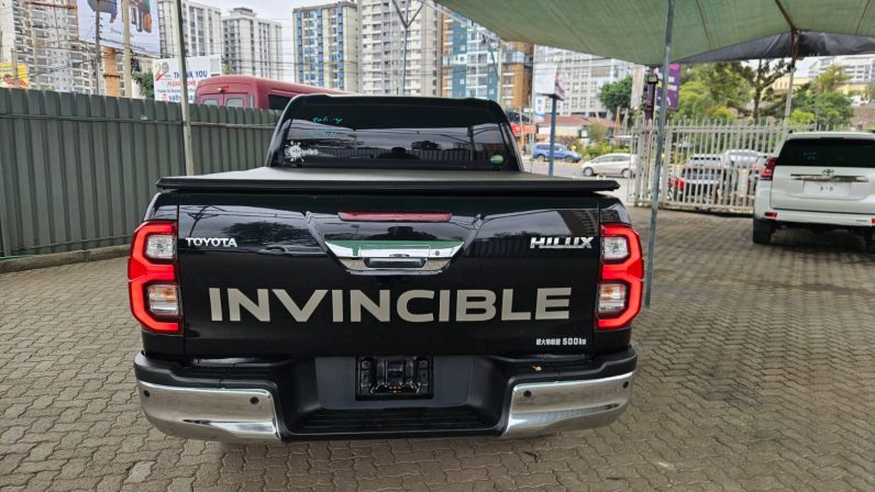 
								Toyota Hilux full									
