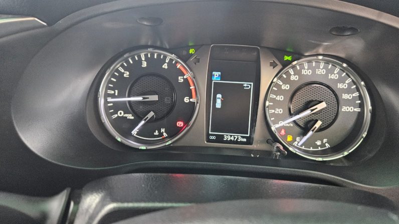 
								Toyota Hilux full									