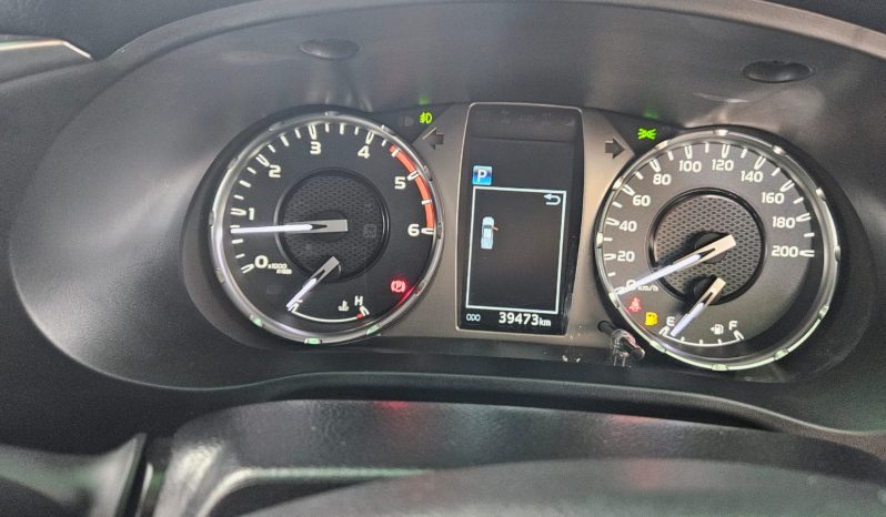 
								Toyota Hilux full									