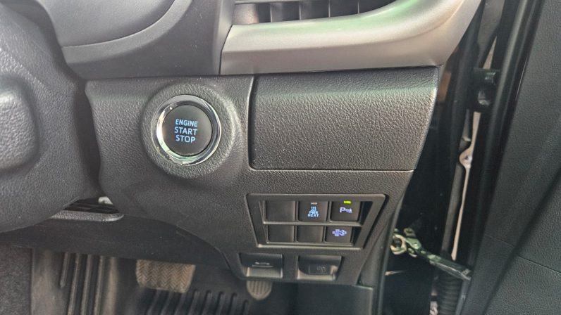 
								Toyota Hilux full									