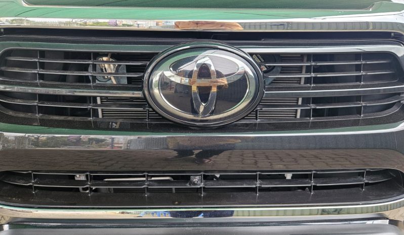 
								Toyota Hilux full									
