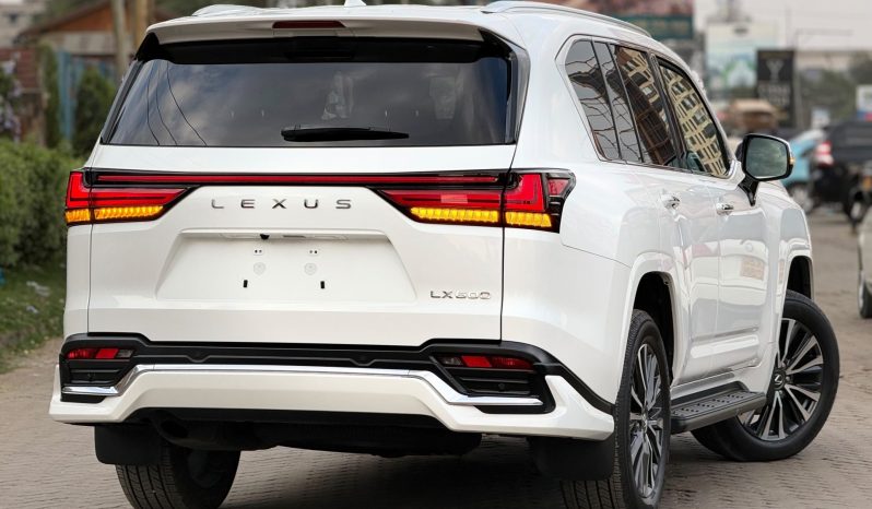 
								Lexus LX600 full									
